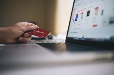 5 rád, ako šetriť peniaze pri nákupoch na internete online nakupy
